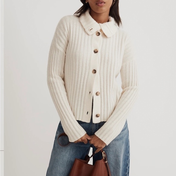 Madewell Oversize-Collar Cardigan Sweater - Picture 3 of 9